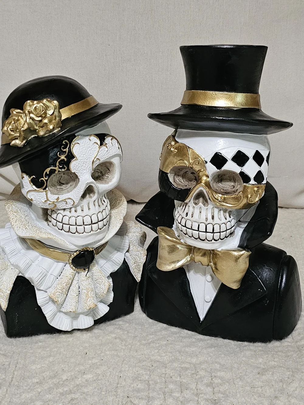 Elegant Black & Gold Skull Couple Party Decor - Day of the Dead Figurines Hallow